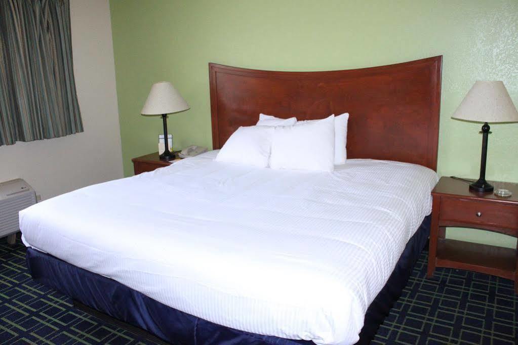 Emerald Coast Inn & Suites Φορτ Γουόλτον Μπιτς Εξωτερικό φωτογραφία